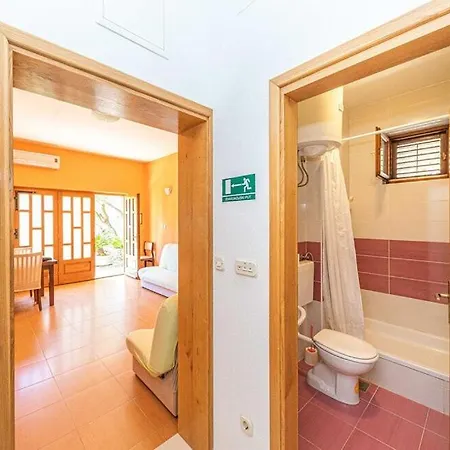 Vrisika-family Apartament