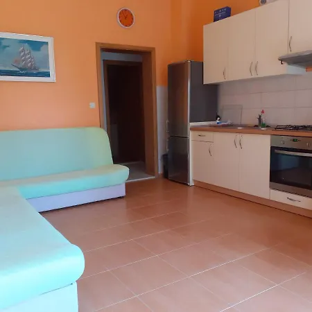 Vrisika-family * Makarska