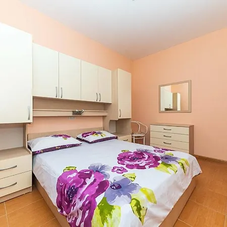 Apartment Vrisika-family